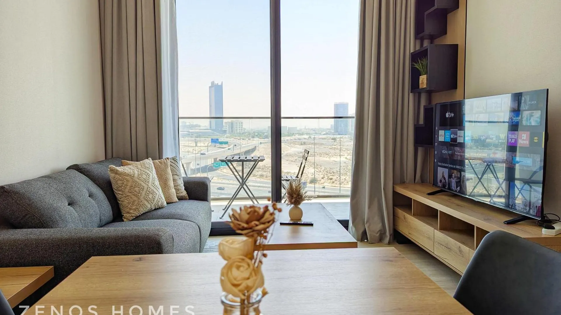 Luna Haven Retreat, Fully Furnished Luxury 1Bh In Jvc, Close By Circle Mall Dubai 0*,